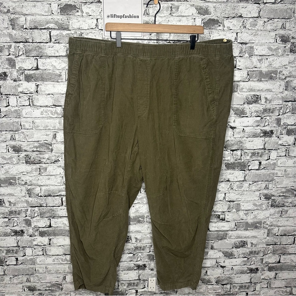 EUC Old Navy High Rise Pants Size 3X (24 - 26 Plus)